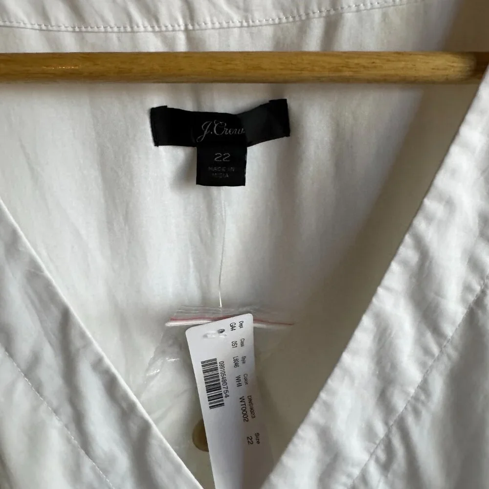 White Sleeveless Button-Down Dress - Picture 2 of 6